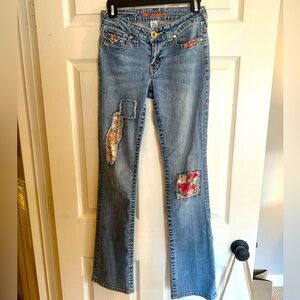 Patchwork Y2K jeans! Very figure flattering & low rise. Stretchy & comfortable!